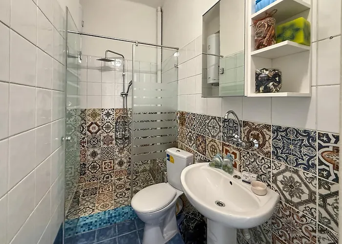 Heart Of 2 Bdr Elevator Balcony Relax Apartman *