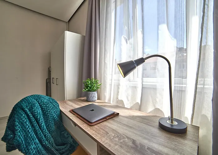 Heart Of 2 Bdr Elevator Balcony Relax София